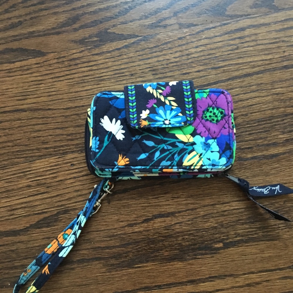Vera Bradley Wristlet with phone pocket